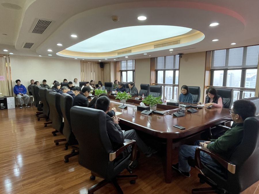 公司黨委委員、副總裁趙茂文赴貨運(yùn)公司宣講.jpg